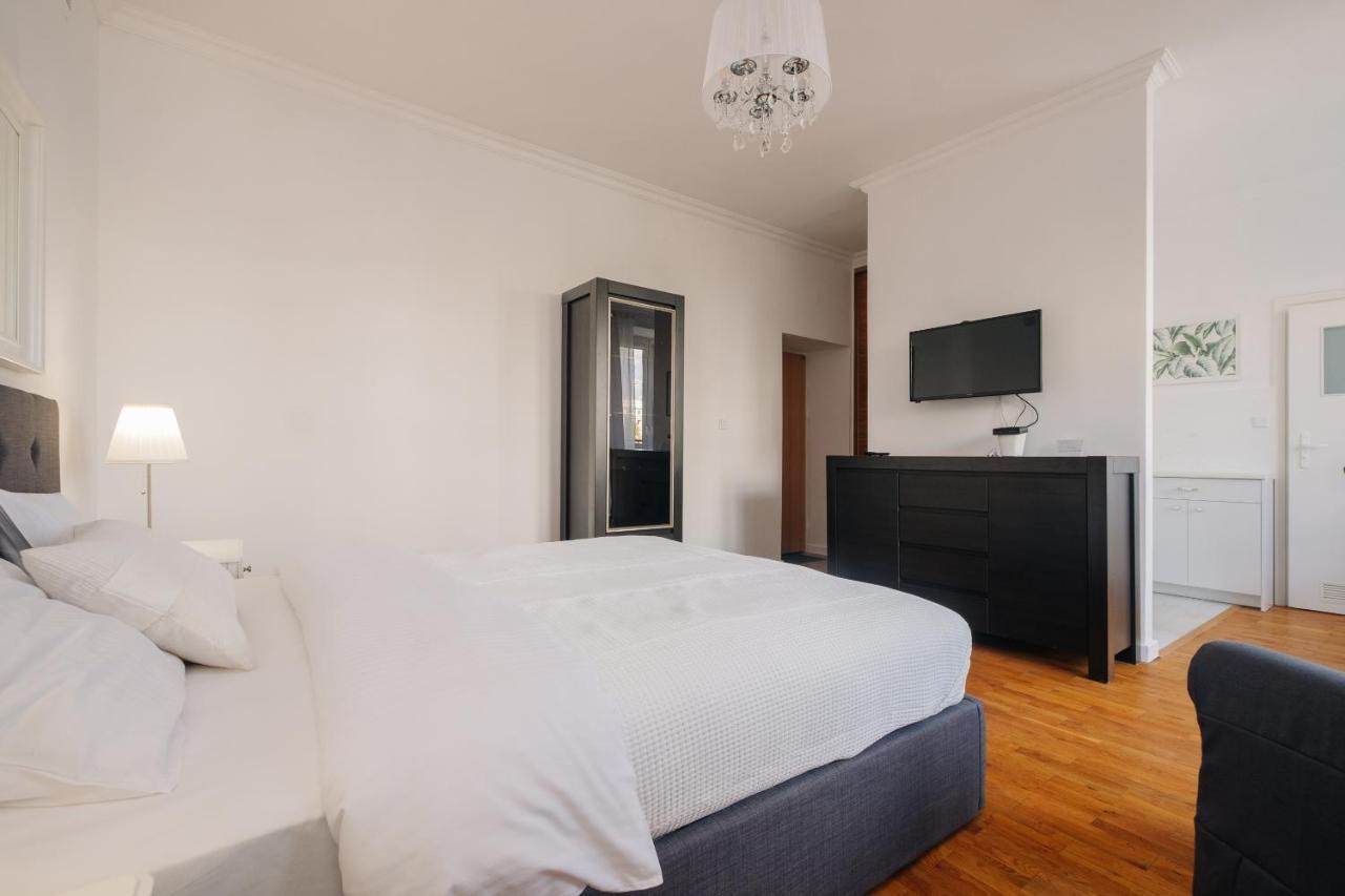 Apartamento Plac Konstytucji Varsovia